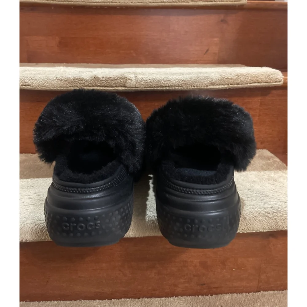NWOT Crocs Stomp Quilted Black Faux Fur Lined Platform Mules & Clogs Men Size 12